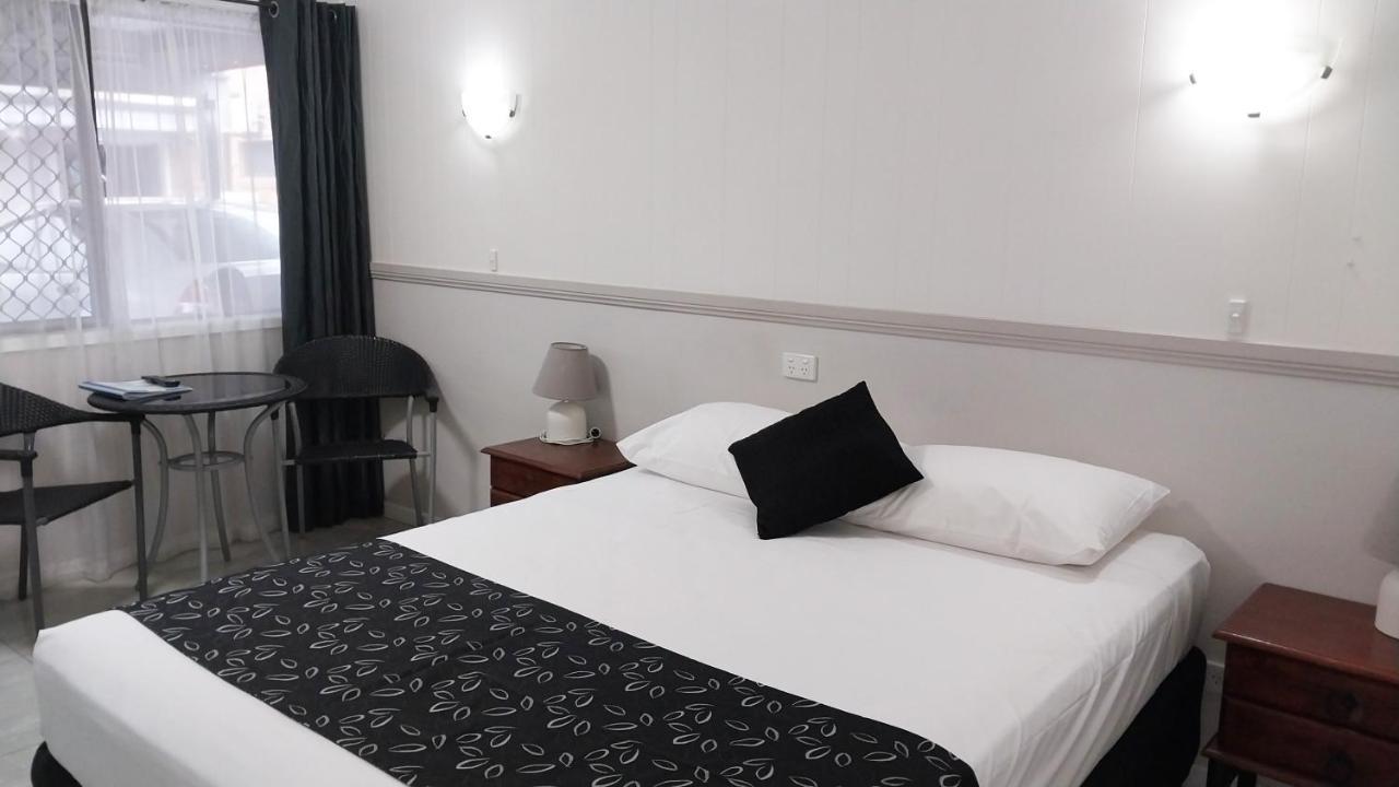 Miners alojamiento Motor Inn Mackay Exterior foto
