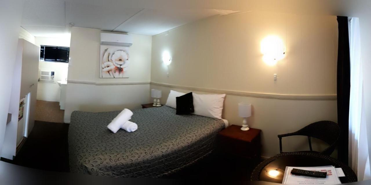 Miners alojamiento Motor Inn Mackay Exterior foto